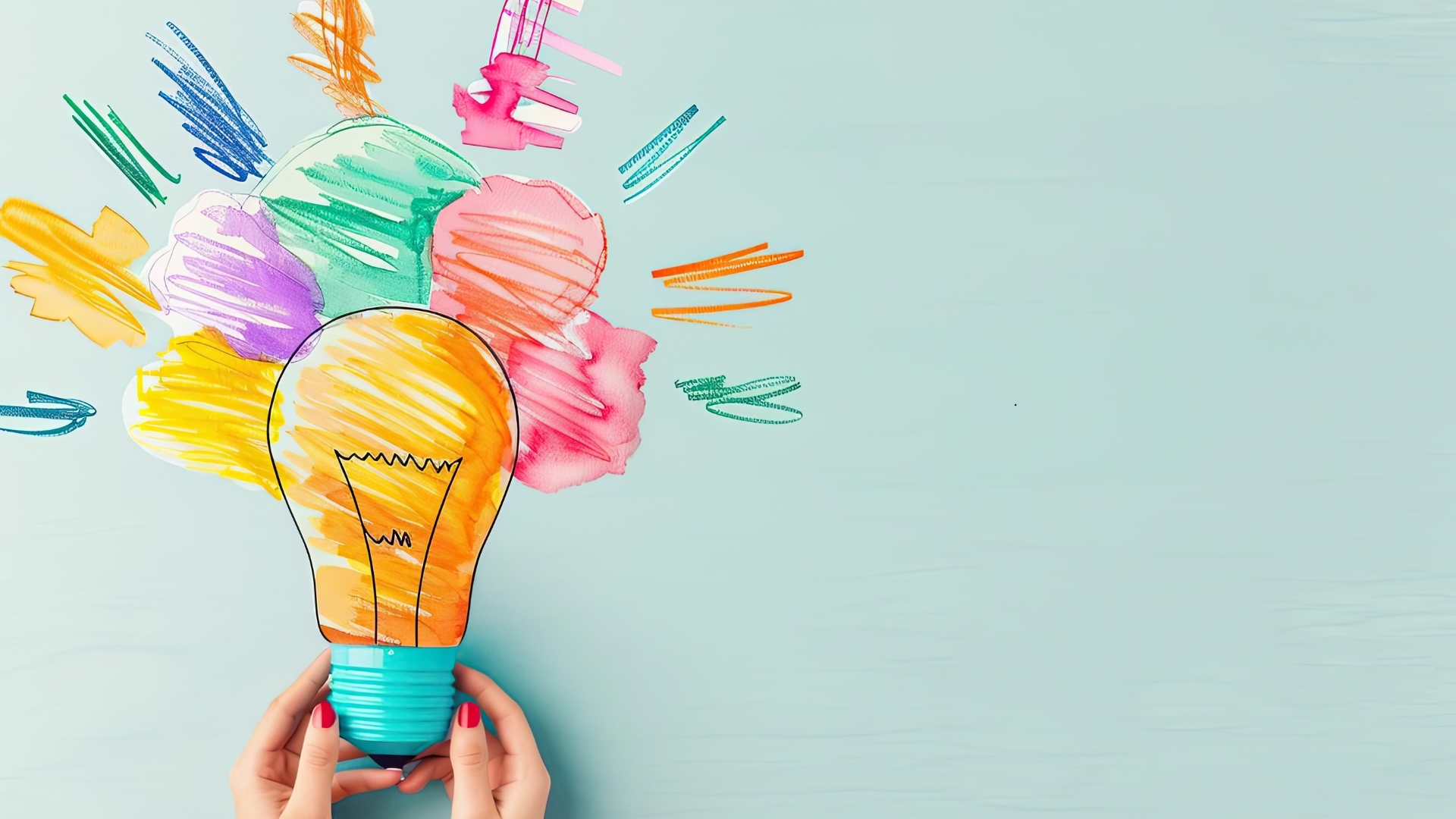 due mani tengono una lampadina colorata e illustrata